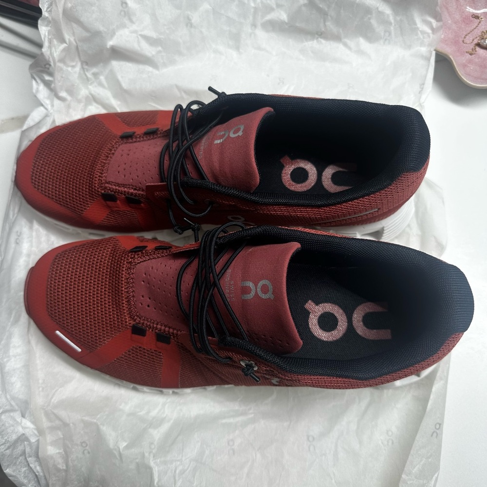 On Cloud 5 Women’s Running Shoes - Wide 8.5 (Rust/Ruby)